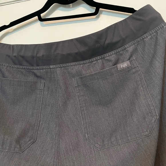 Figs Scrub Set - Graphite - Large - Picture 7 of 8